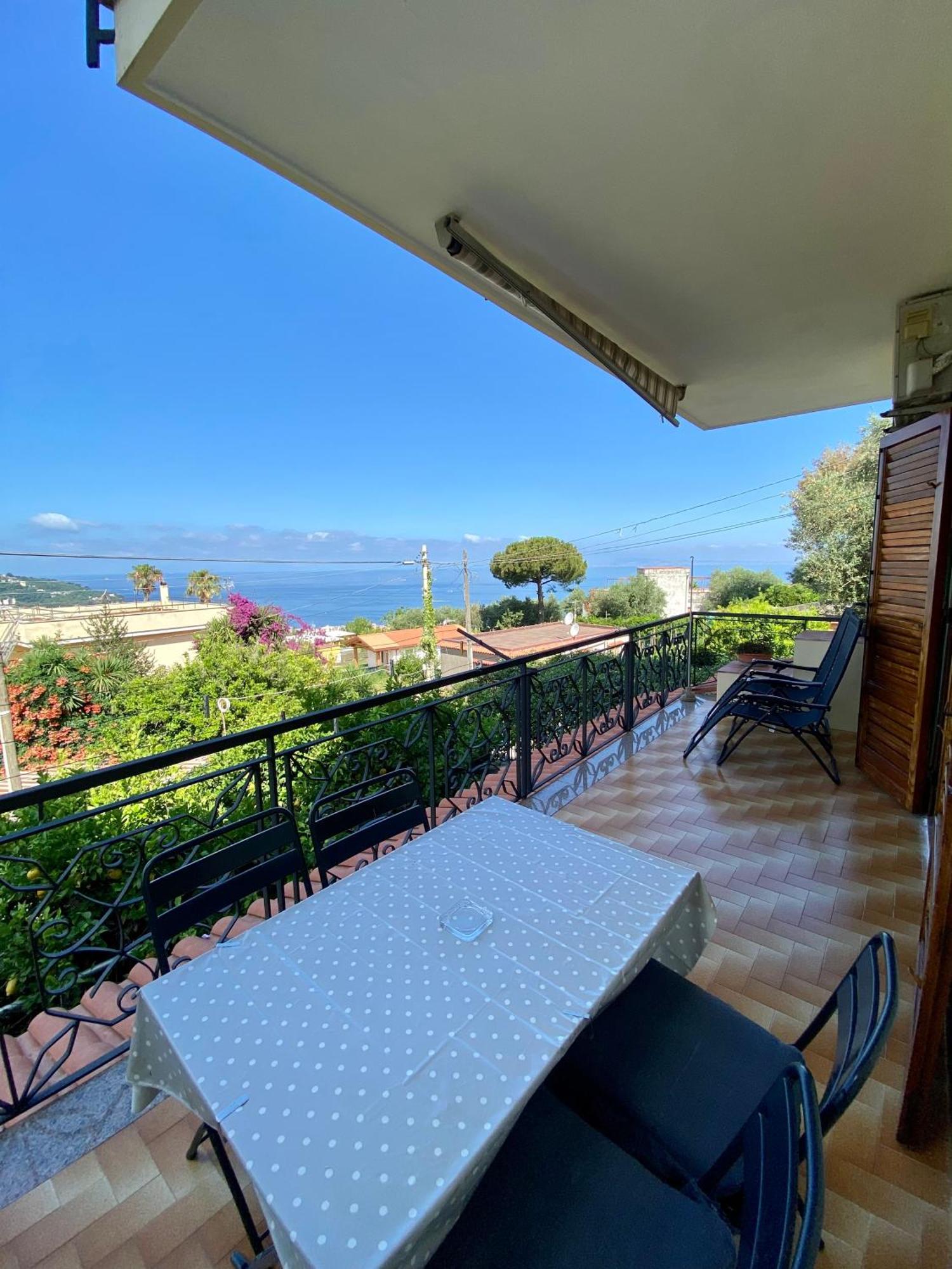 Seascape - Noemi'S Rooms Vico Equense Exterior foto